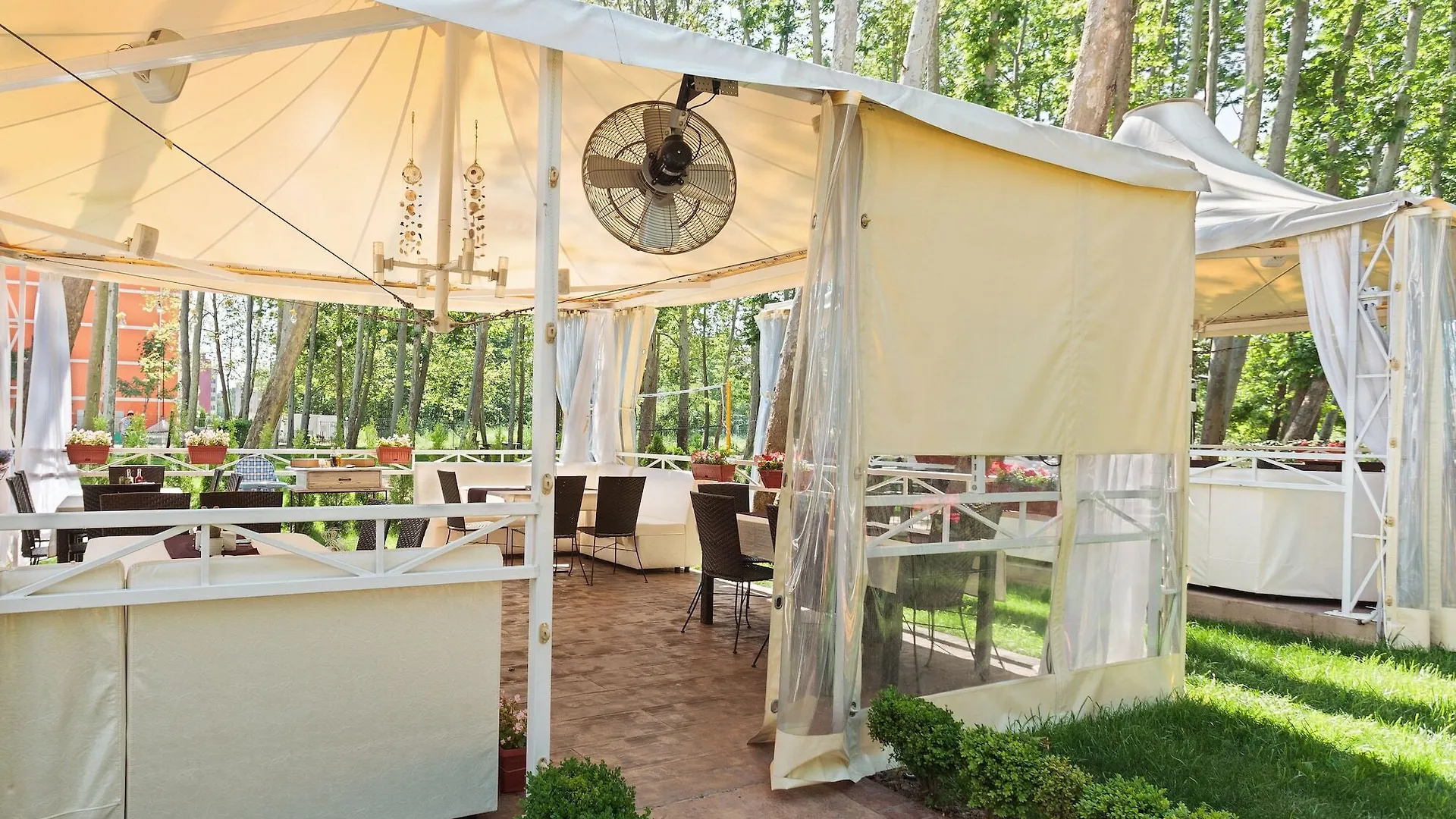 Tarsis Club & Aquapark Aparthotel Sunny Beach 4*,