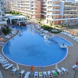 Grand Kamelia Apartament