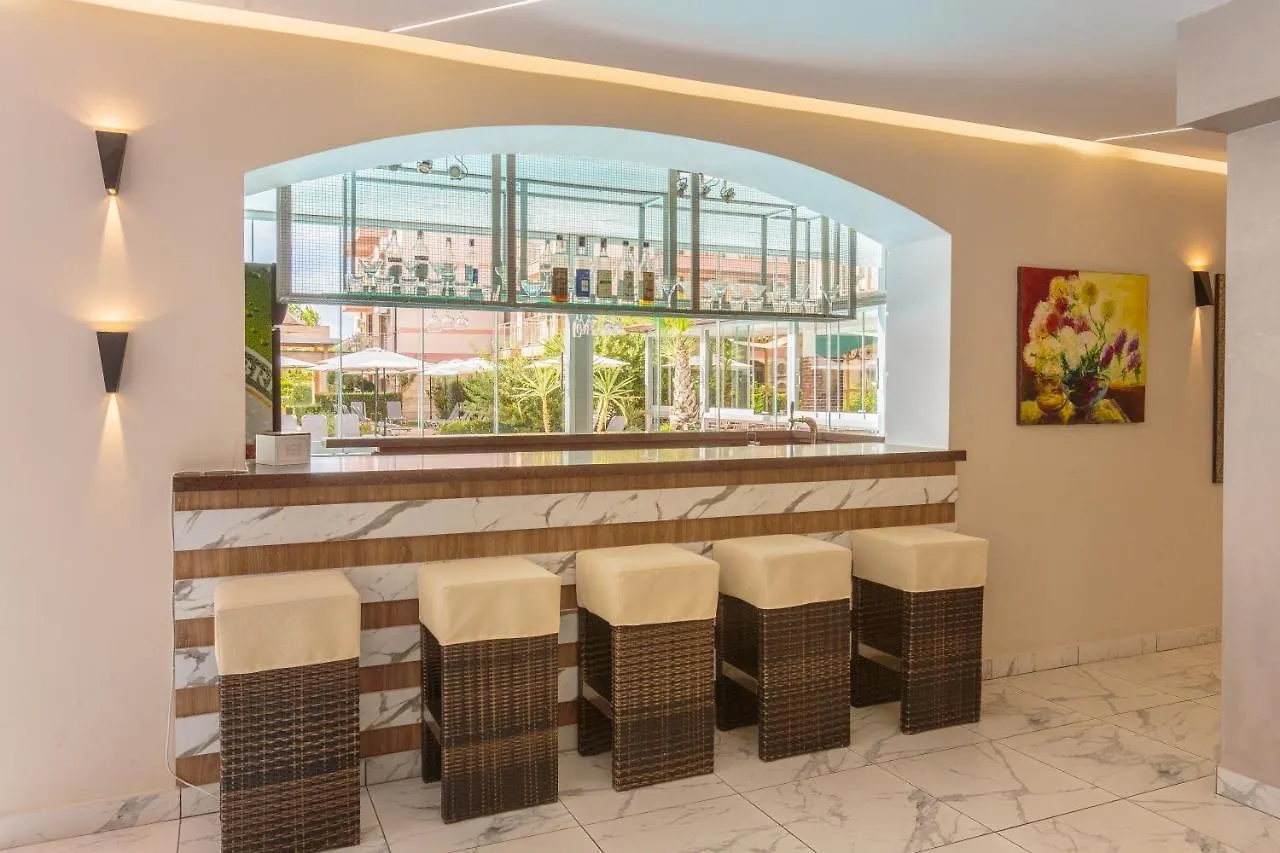 Tarsis Club & Aquapark Aparthotel Sunny Beach